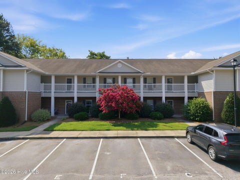 Condo For Sale - 2412 King Richard Court #H<br/> Greenville, NC 27858