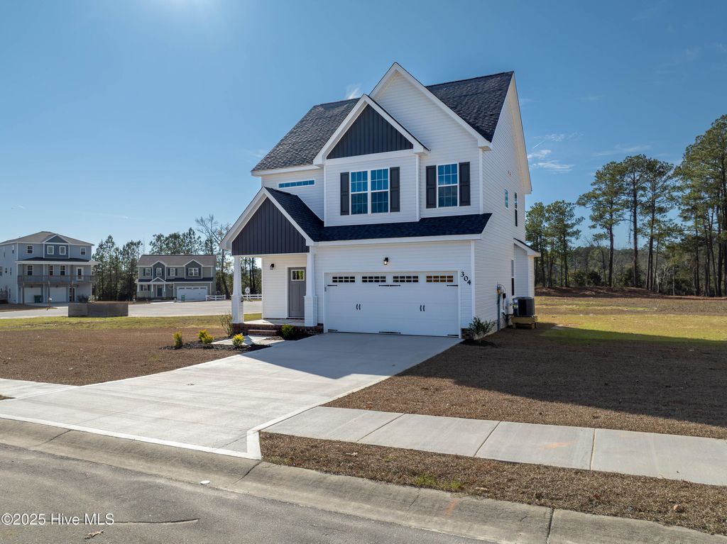 Photo of 304 Broadleaf Drive, Jacksonville, NC 28546 (MLS # 100527049)