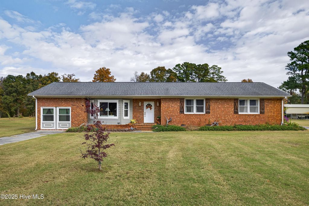 Photo of 117 Tom Avenue, Castle Hayne, NC 28429 (MLS # 100542936)