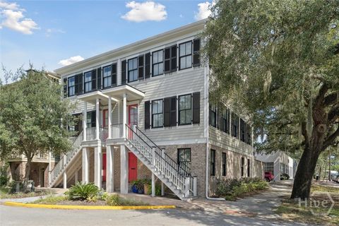 Townhouse For Sale - 554 E Mcdonough<br/> Chatham County, Savannah, GA 31401