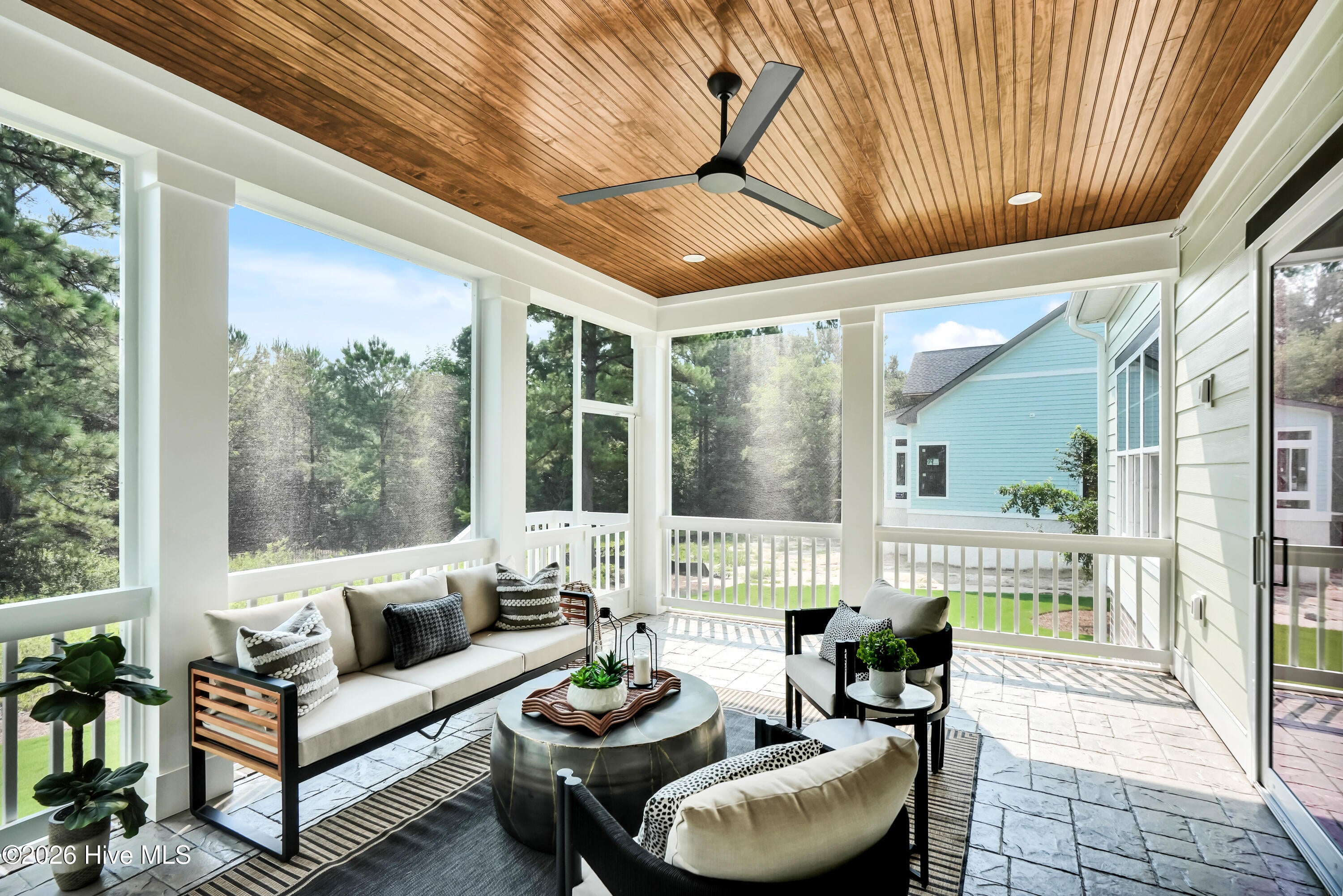 3836 Bay Colony Road NE 275