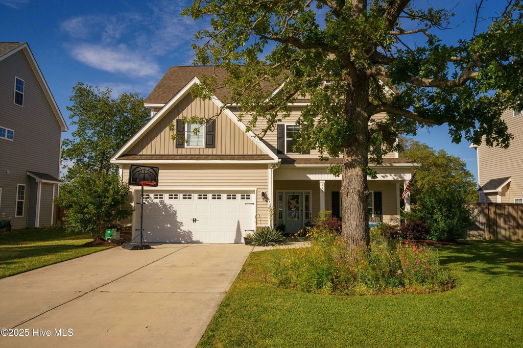 Photo of 562 W Craftsman Way, Hampstead, NC 28443 (MLS # 100588485)