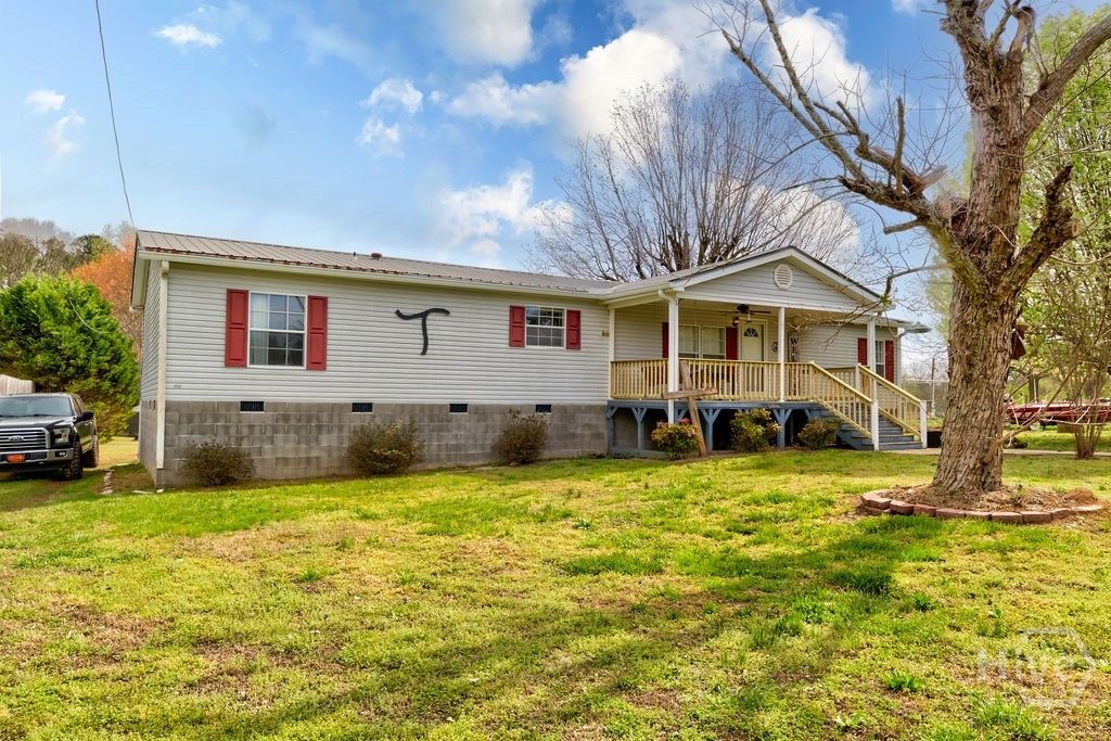 Photo of 680 Rock Springs Road, Lavonia, GA 30553 (MLS # CL349791)