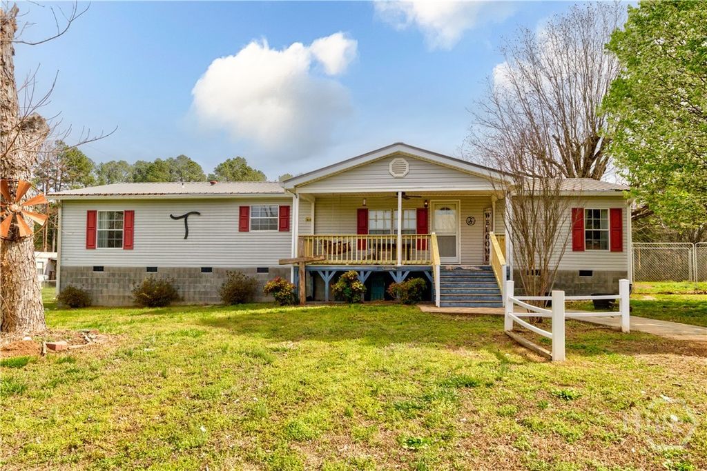 Photo of 680 Rock Springs Road, Lavonia, GA 30553 (MLS # CL349791)