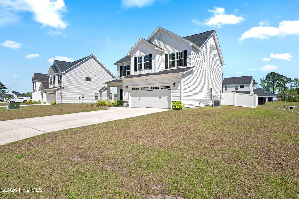 Photo of 227 Lookout Lane, Sneads Ferry, NC 28460 (MLS # 100567296)