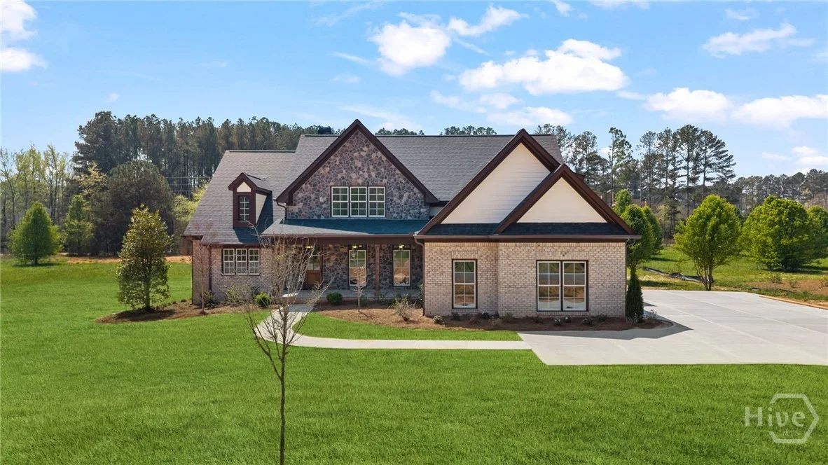 1300 Manjula Lane