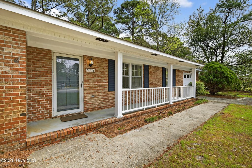Photo of 305 Semmes Drive, Wilmington, NC 28412 (MLS # 100562891)