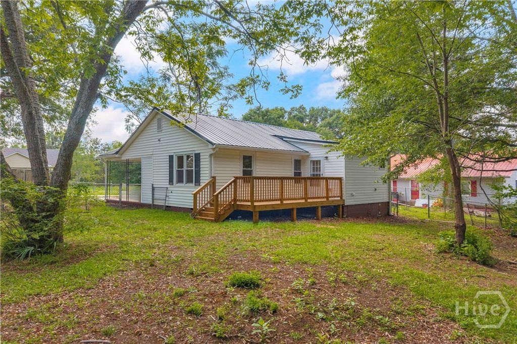 Photo of 266 Randall St St, Lavonia, GA 30553 (MLS # CL351859)