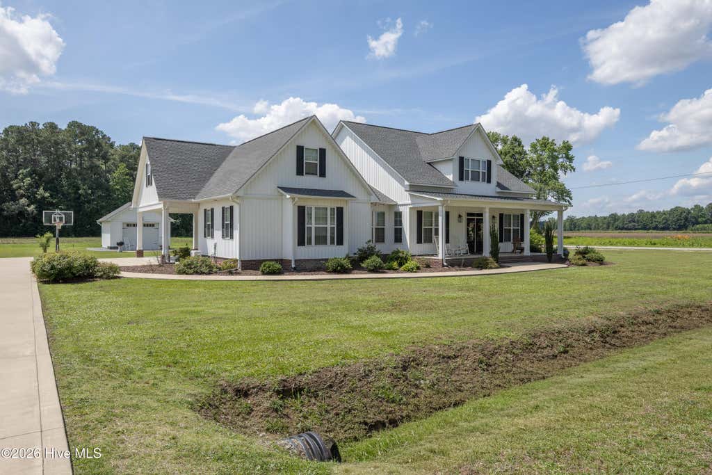 Photo of 111 N Church Street, Newton Grove, NC 28366 (MLS # 100579047)