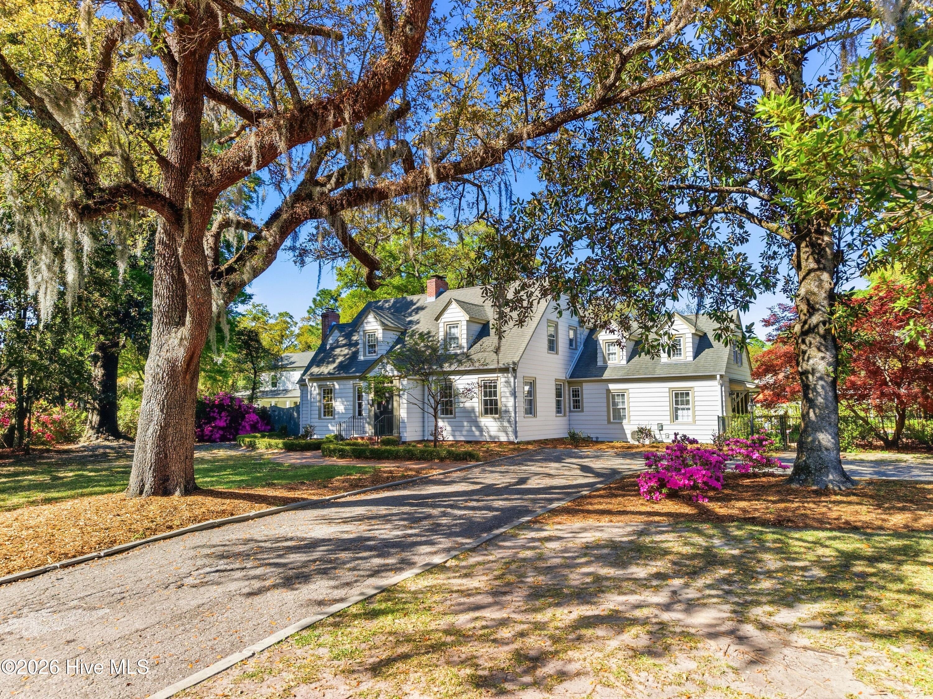 2901 Oleander Drive