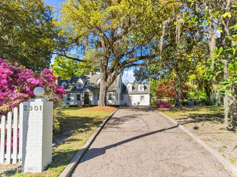 Homes For Sale - 2901 Oleander Drive<br/> Wilmington, NC 28403
