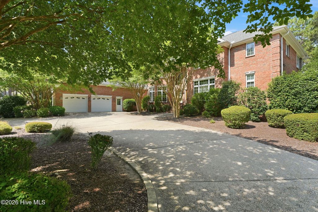 Photo of 114 Haddington Drive, Pinehurst, NC 28374 (MLS # 100588956)