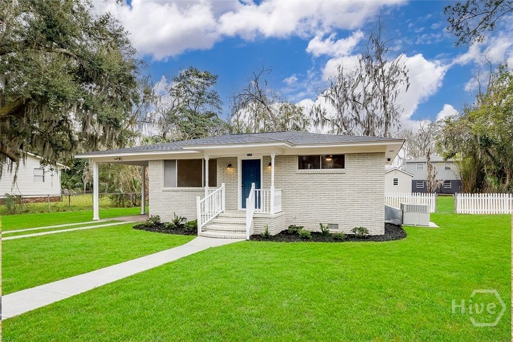 Photo of 2105 Saint Johns Ave Ave, Savannah, GA 31404 (MLS # SA350189)