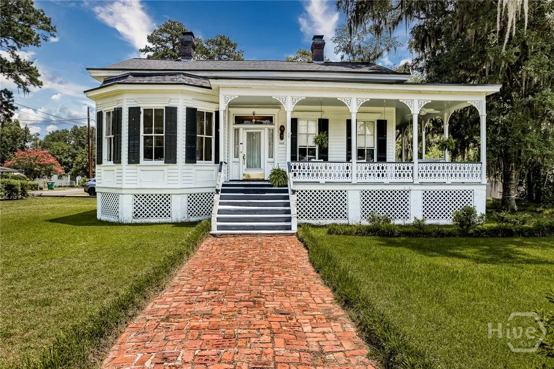 608 Pine Street