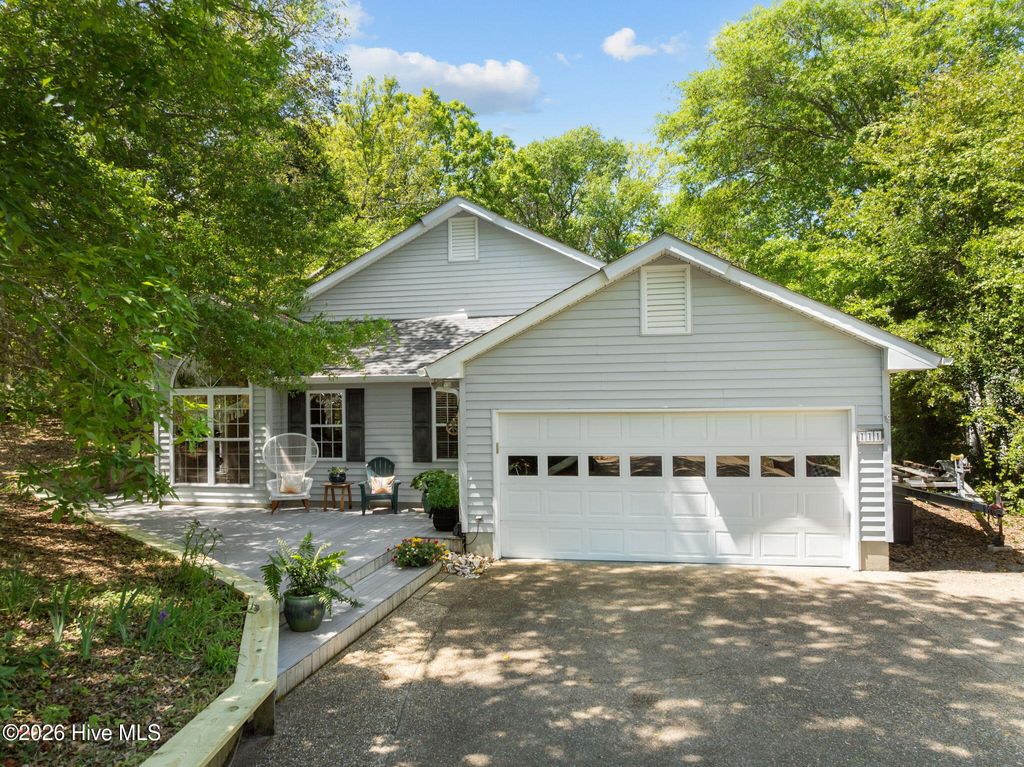 Photo of 111 Mimosa Boulevard, Pine Knoll Shores, NC 28512 (MLS # 100570285)