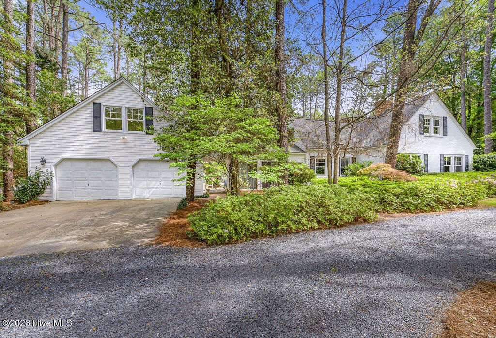 Photo of 1335 Midland Road, Southern Pines, NC 28387 (MLS # 100575295)