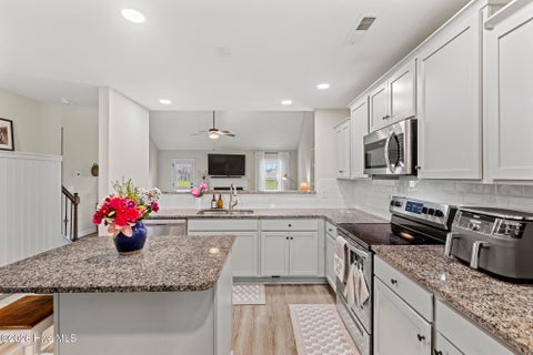 Tiny photo for 603 Sweet Broom Court, Hubert, NC 28539 (MLS # 100606060)
