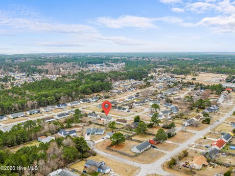 Tiny photo for 405 Hooks Lane, Hubert, NC 28539 (MLS # 100556081)