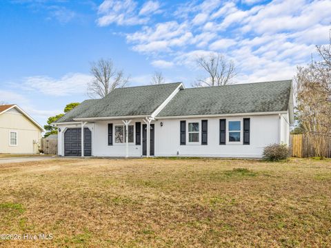 Tiny photo for 405 Hooks Lane, Hubert, NC 28539 (MLS # 100556081)