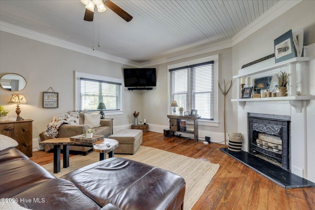 Photo of 1542 Schley Street, Augusta, GA 30904 (MLS # 100574594)