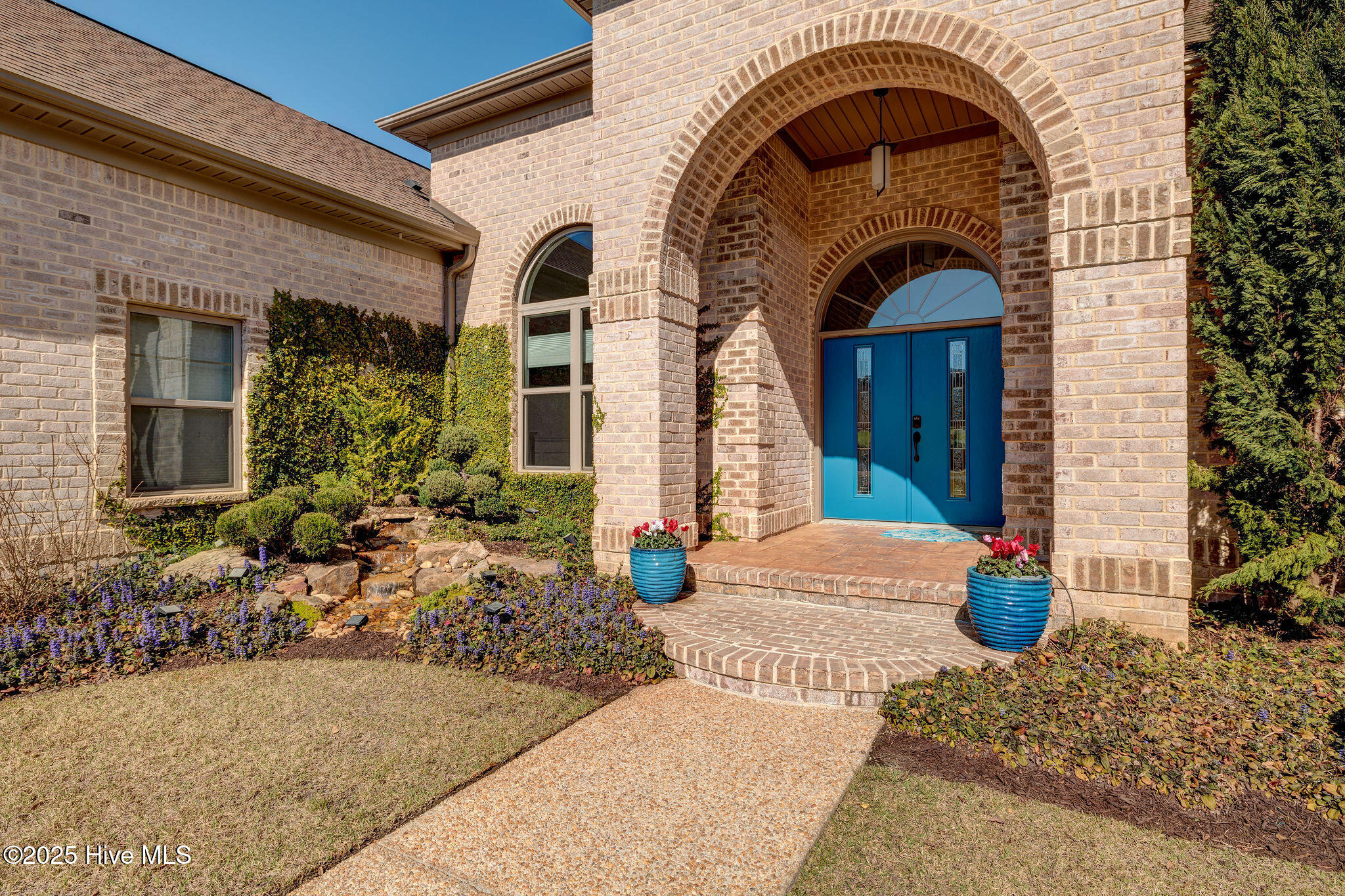 8800 Maple Ash Trail NE