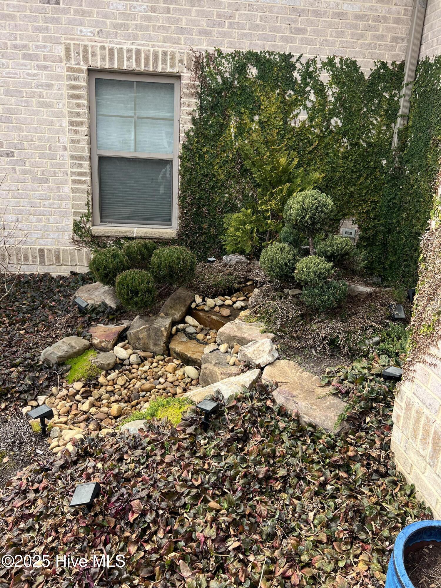 8800 Maple Ash Trail NE