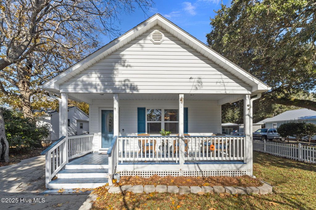 Photo of 2641 Lennoxville Road, Beaufort, NC 28516 (MLS # 100539823)