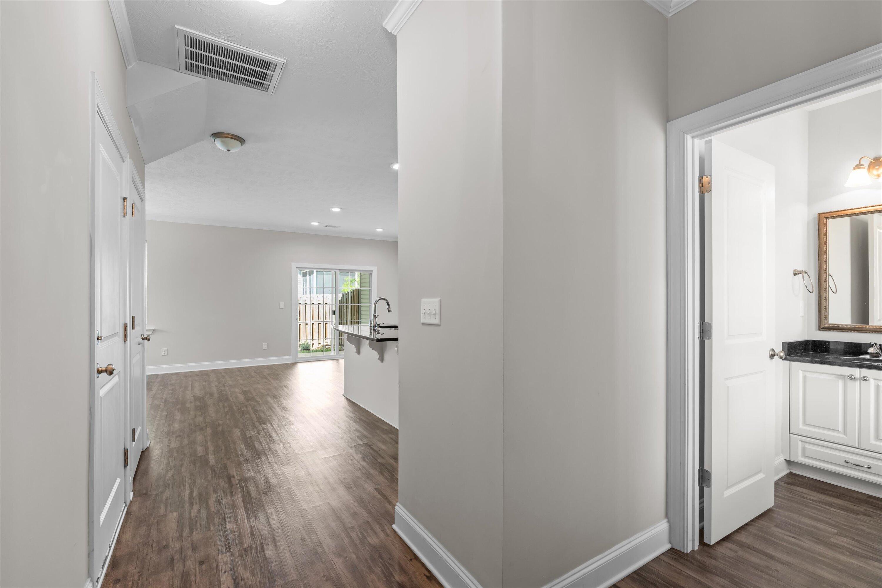 659 Aberdeen Circle