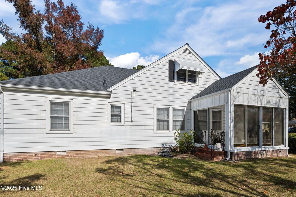 Photo of 1500 Pollock Street, Kinston, NC 28501 (MLS # 100541589)
