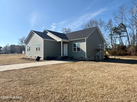 Homes For Sale - 303 Roberson Drive<br/> Martin County, Williamston, NC 27892