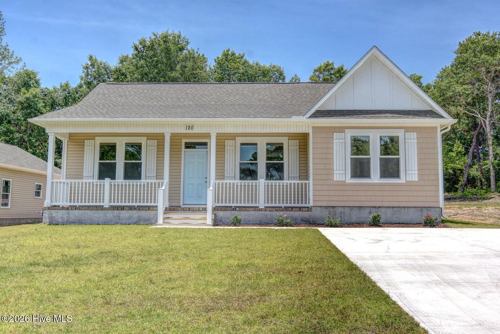 Photo of 120 Crabshell Lane, Sneads Ferry, NC 28460 (MLS # 100559011)