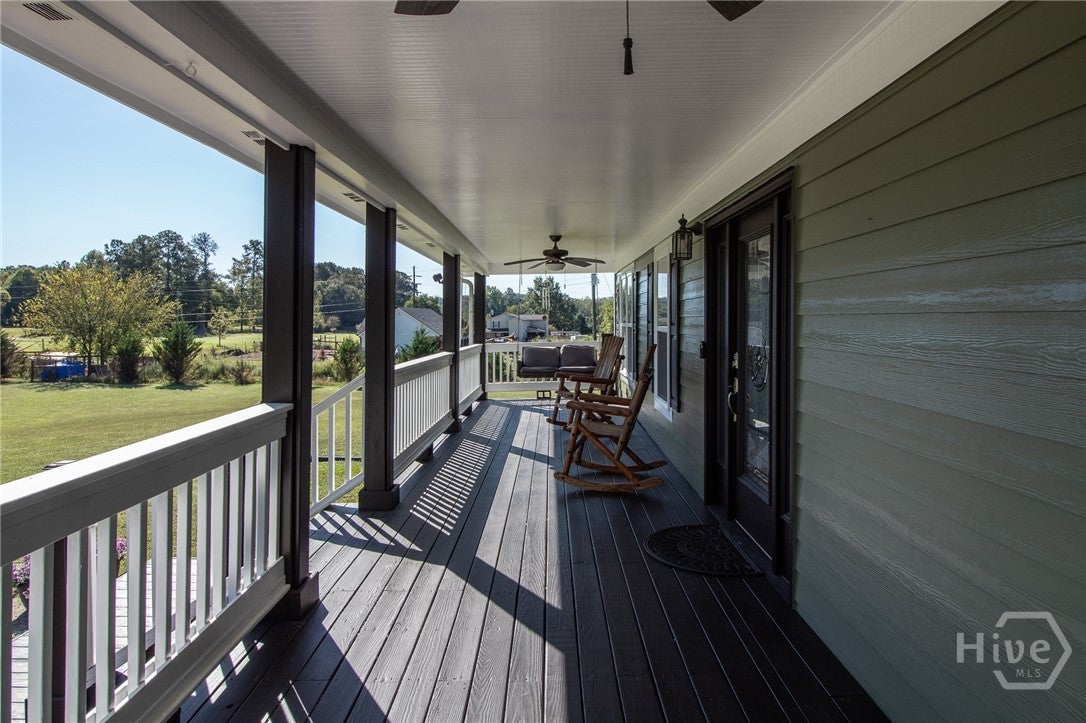 582 E County Line Road
