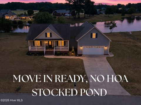 Homes For Sale - 175 Watersedge Lane<br/> Johnston County, Smithfield, NC 27577