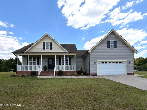 Photo of 175 Watersedge Lane, Smithfield, NC 27577 (MLS # 100578858)