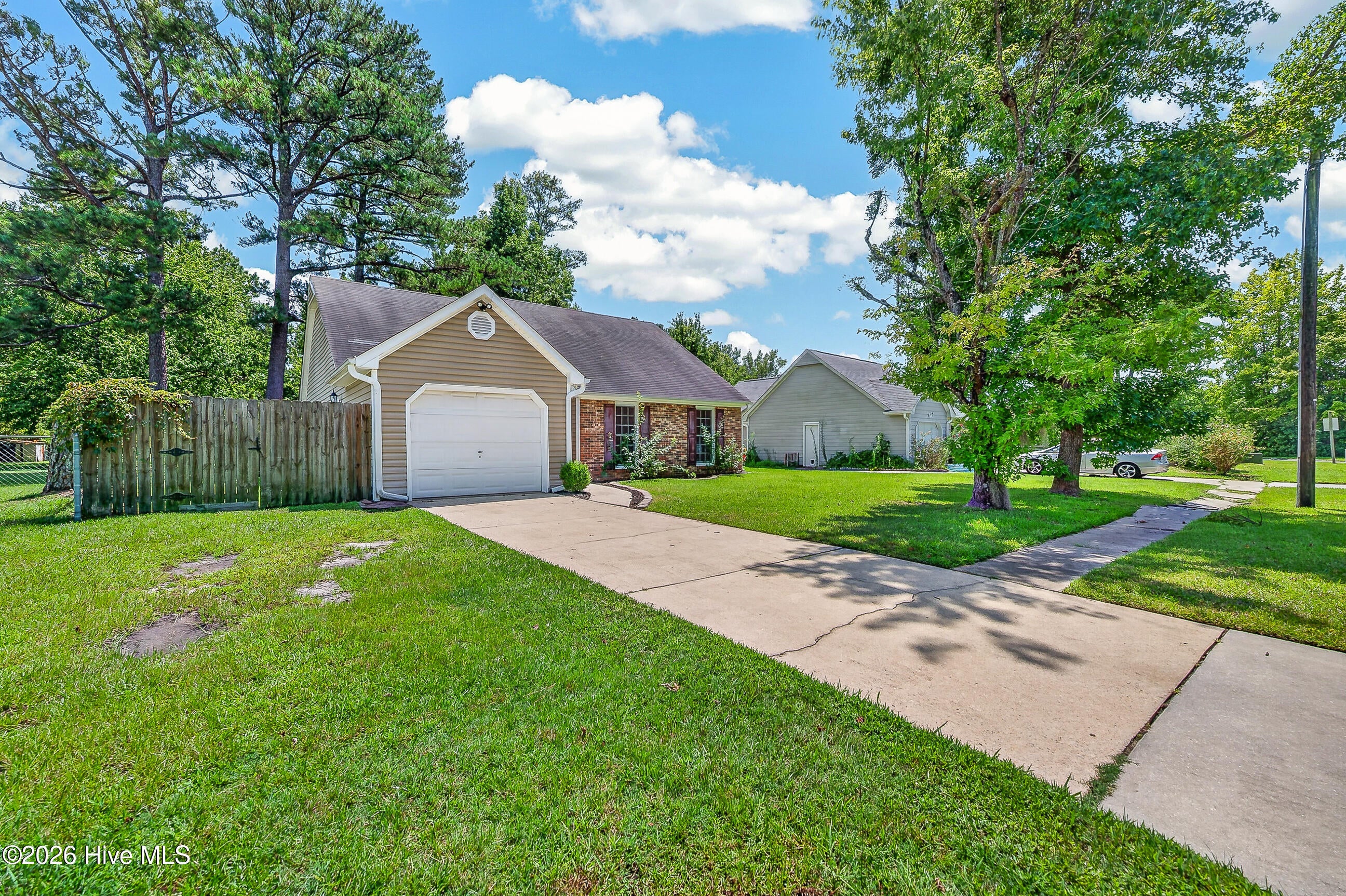 116 Hunting Green Drive