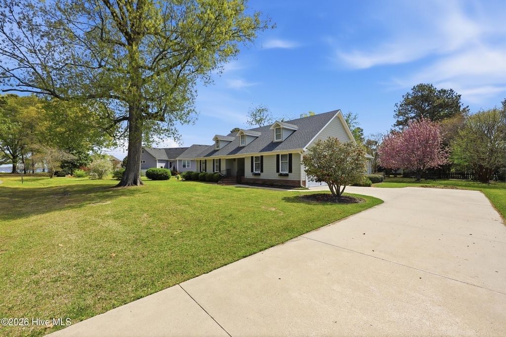 Photo of 2123 Rivershore Road, Elizabeth City, NC 27909 (MLS # 100562842)