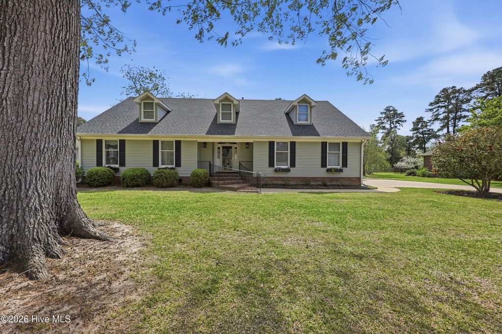 Photo of 2123 Rivershore Road, Elizabeth City, NC 27909 (MLS # 100562842)