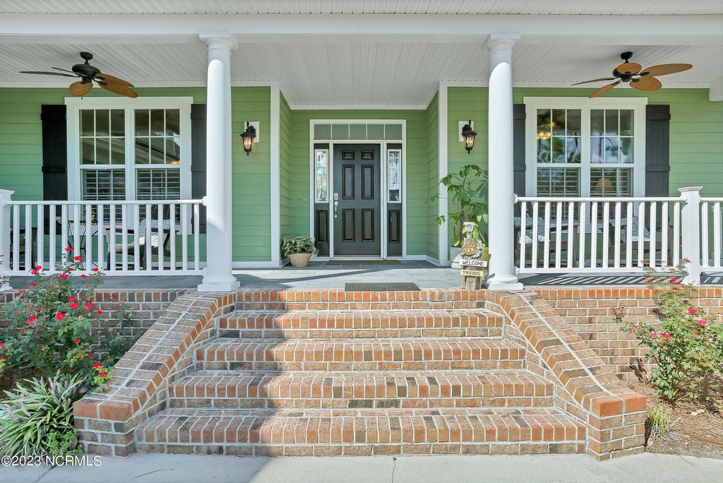 Photo of 2746 Oak Forest Drive, Southport, NC 28461 (MLS # 100577042)