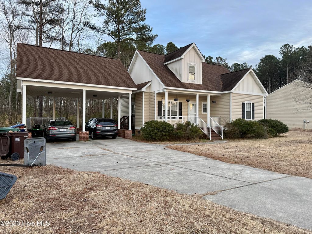 Photo of 303 Emilys Drive, Tarboro, NC 27886 (MLS # 100555663)