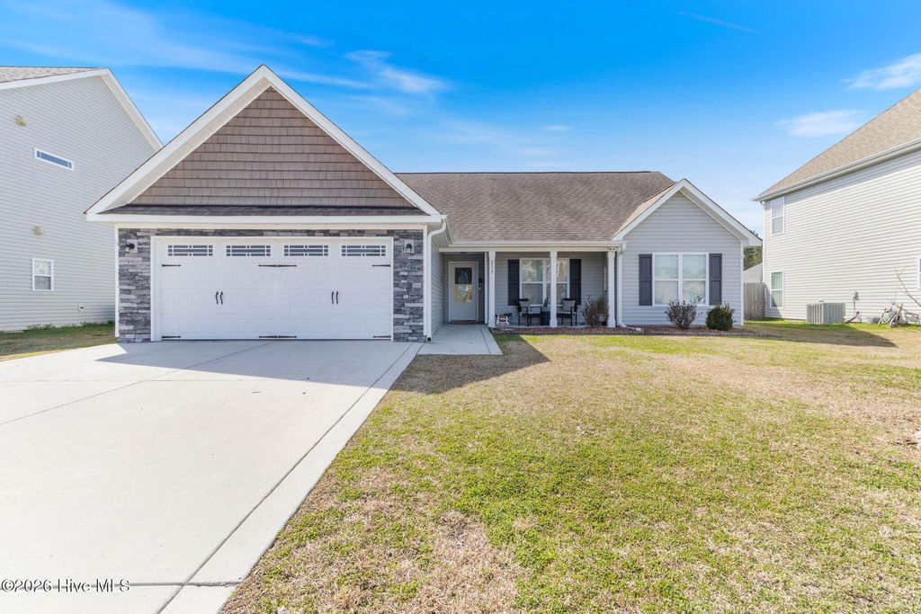 Photo of 233 Merin Height Road, Jacksonville, NC 28546 (MLS # 100556035)