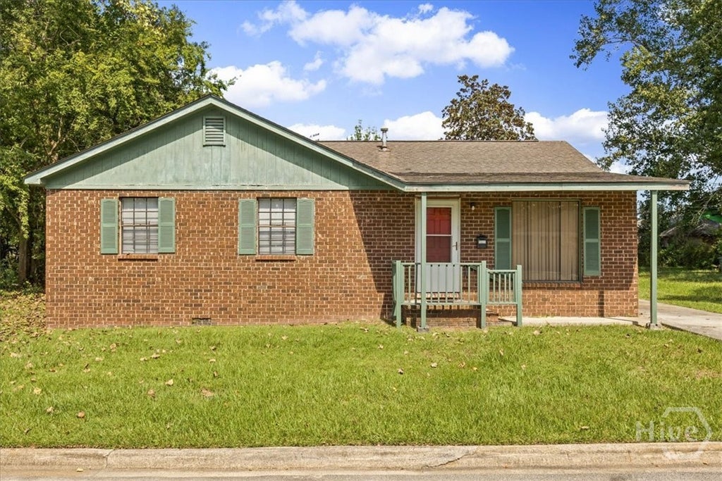 Photo of 1130 W 49th Street, Savannah, GA 31405 (MLS # SA366128)