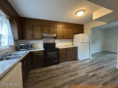 Photo of 109 Palace Circle, Jacksonville, NC 28546 (MLS # 100593856)