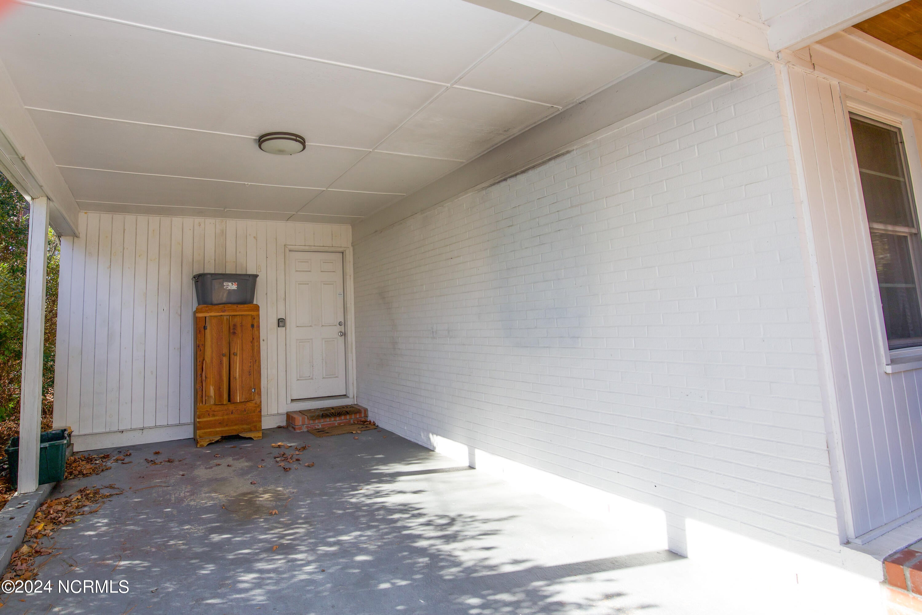200 W Delaware Avenue