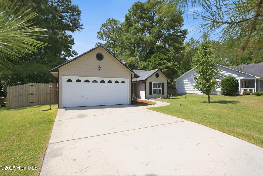 Photo of 3429 Preakness Place, New Bern, NC 28562 (MLS # 100597927)