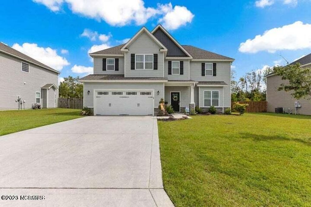 Photo of 135 Regatta Way, Sneads Ferry, NC 28460 (MLS # 100556108)