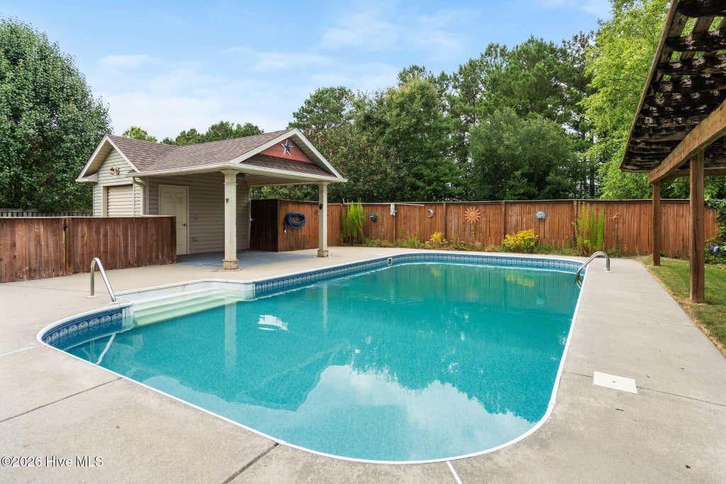 Photo of 1006 N Commons Drive N, Jacksonville, NC 28546 (MLS # 100580765)