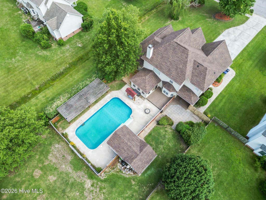 Photo of 1006 N Commons Drive N, Jacksonville, NC 28546 (MLS # 100580765)
