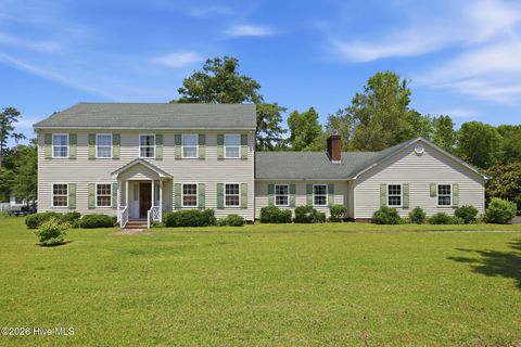 2604 One Iron Street Morehead City NC 28557