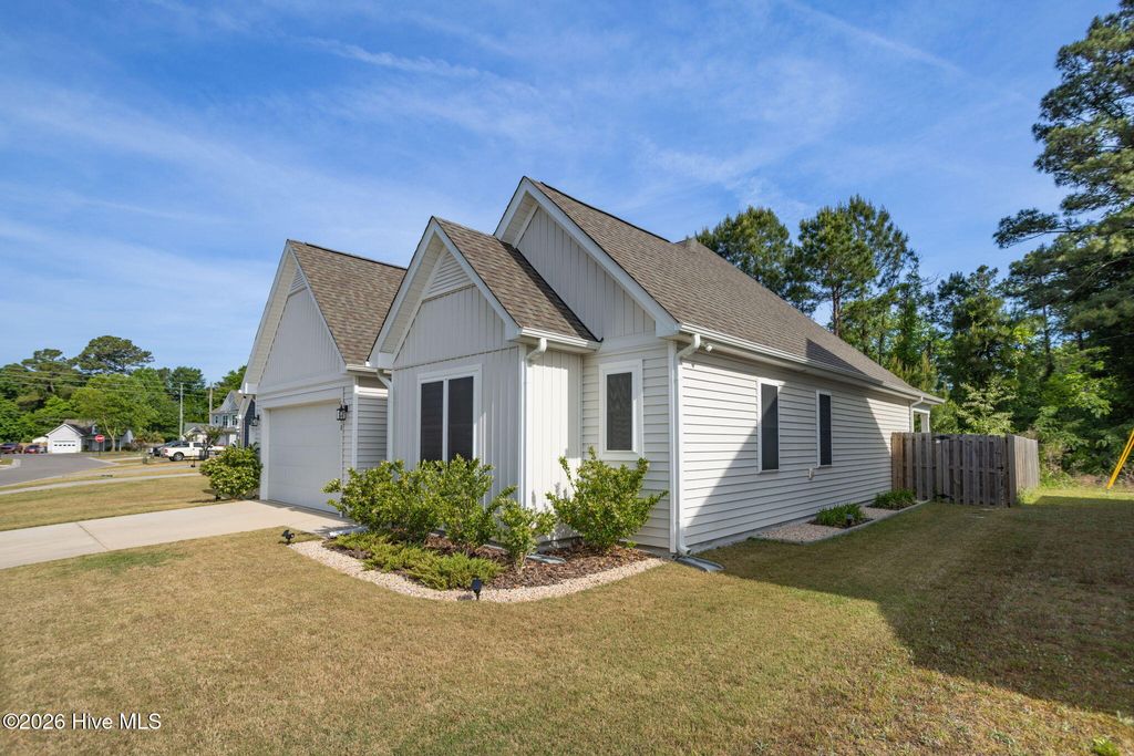 Photo of 8818 Colbert Place Drive, Leland, NC 28451 (MLS # 100569324)