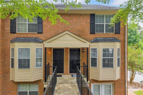 Condo For Sale - 145 Sleepy Creek Drive<br/> Athens, GA 30606